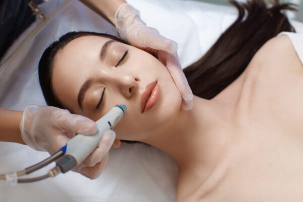 Best HydraFacial clinic in Lahore